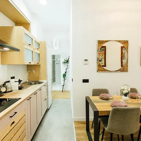 Apartment Modern With Seasonal Swimming Pool- 1bd 1bth- Goyeneta Seville