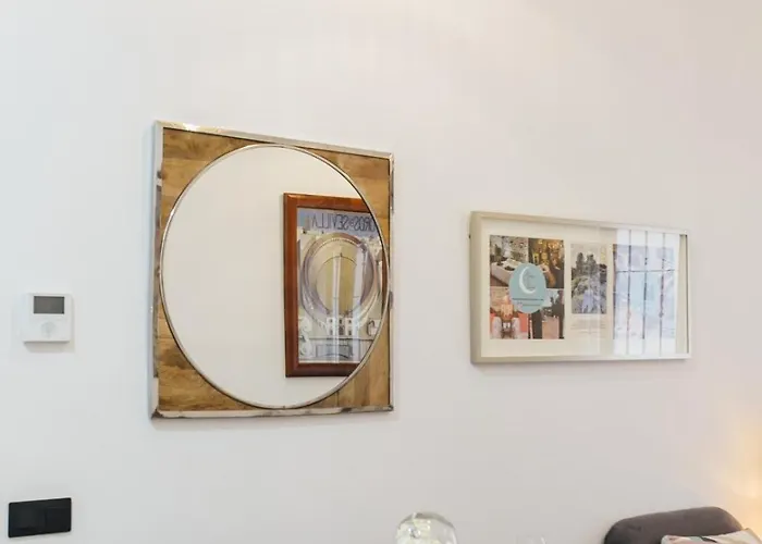 Apartment Beautiful With Seasonal Pool- 1bd 1bth- Center *